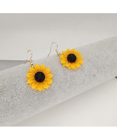 Daisy Sunflower Earrings for Women Handmade Resin Sunflower Dangle Earrings gold $5.82 Earrings